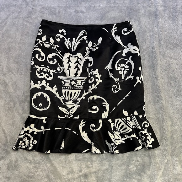 White House Black Market Pencil Skirt Size 2 Black White Floral Print - Picture 3 of 11